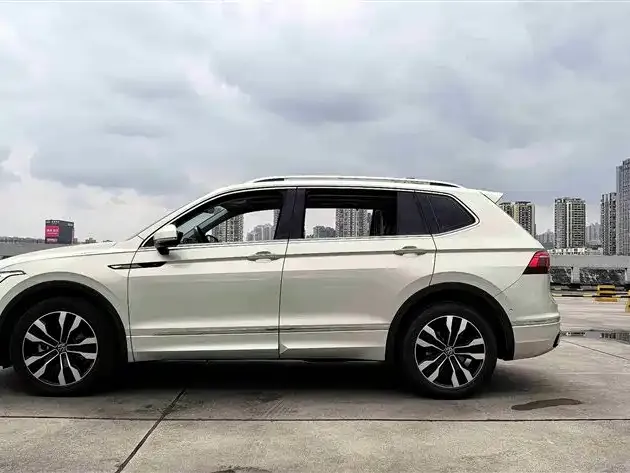 Volkswagen Tiguan L — Фото автомобиля 2