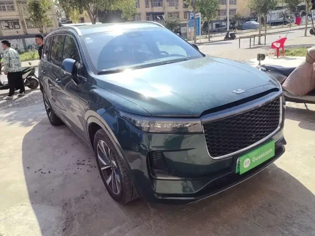 Li Auto ONE — Фото автомобиля 3