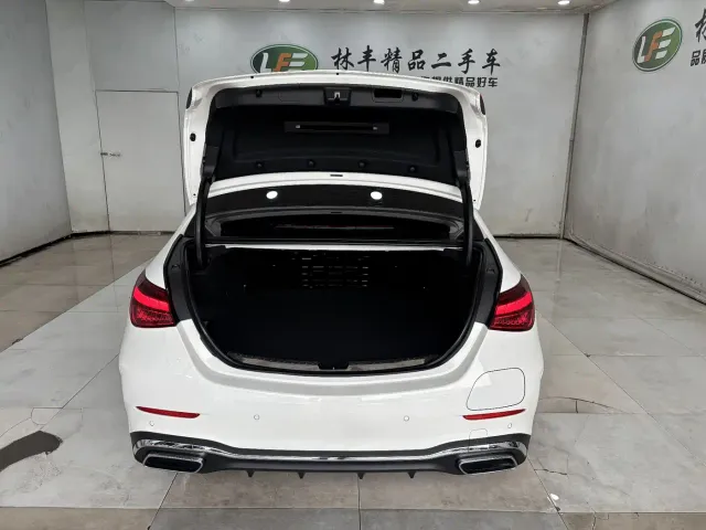 Mercedes-Benz C-Class — Фото автомобиля 27