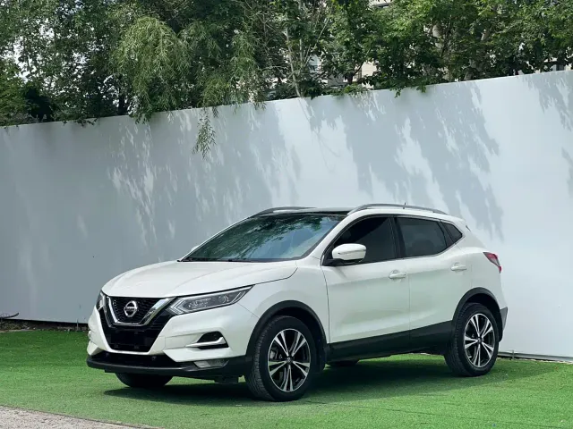 Фотография автомобиля — Nissan Qashqai