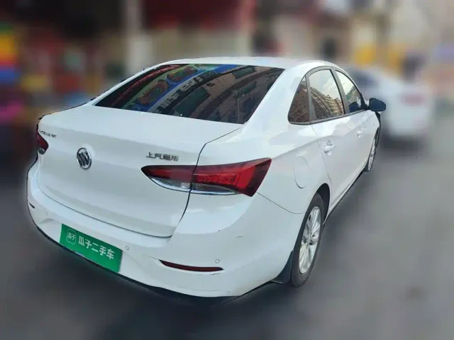 Buick Excelle — Фото автомобиля 6