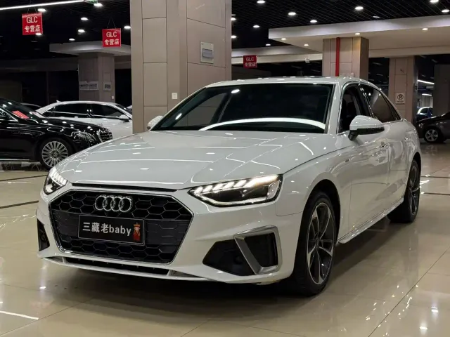 Audi A4L — Фото автомобиля 3