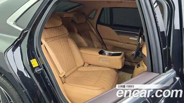 Genesis G90 Бензин 3.5 турбо AWD — Фото автомобиля 26