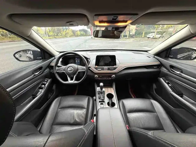 Nissan Teana — Фото автомобиля 6