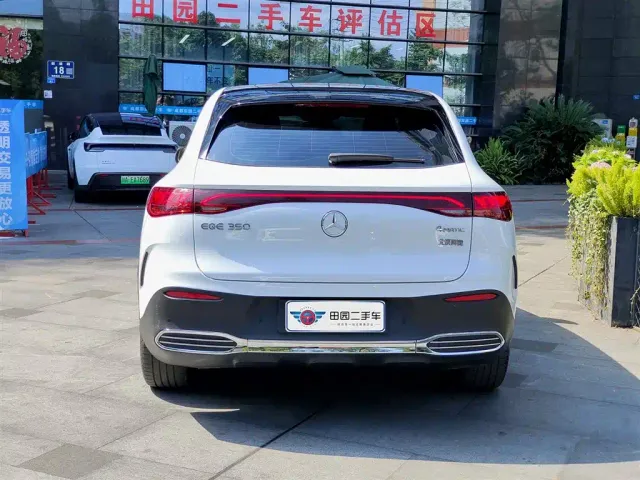Mercedes-Benz EQE SUV — Фото автомобиля 5