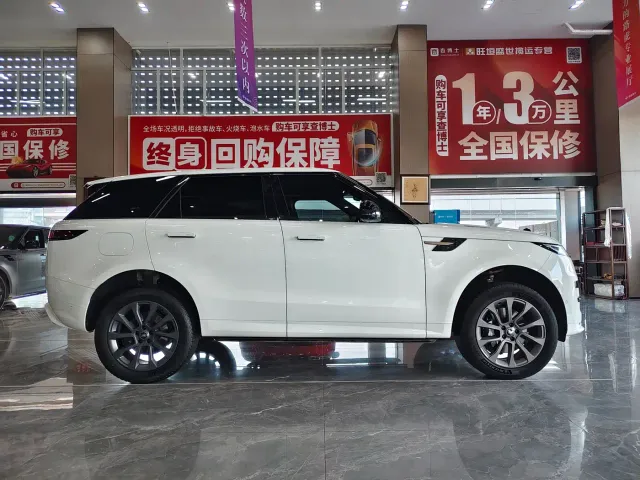 Land Rover Range Rover Sport — Фото автомобиля 24