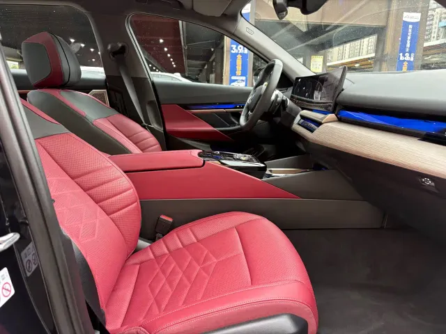 BMW 5 Series — Фото автомобиля 14