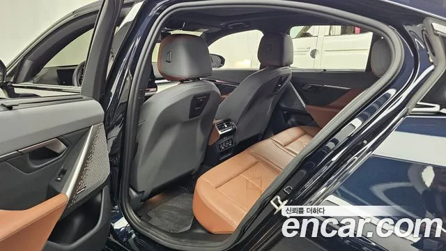 BMW i5 G60 — Фото автомобиля 18