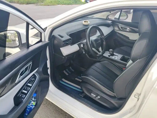 BAIC Beijing EU5 PLUS — Фото автомобиля 15