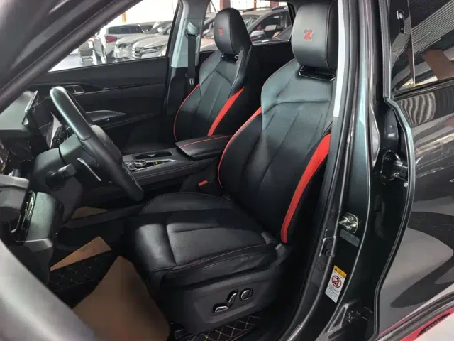 Changan Z6 — Фото автомобиля 15