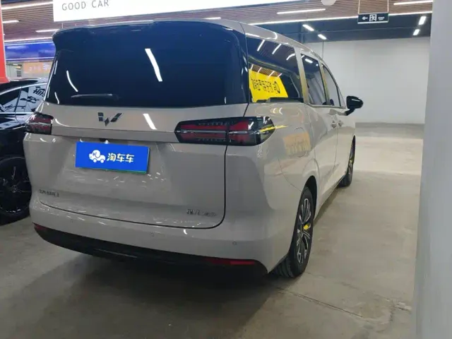 Wuling Starlight 730 — Фото автомобиля 3