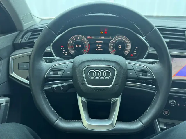 Audi Q3 — Фото автомобиля 9