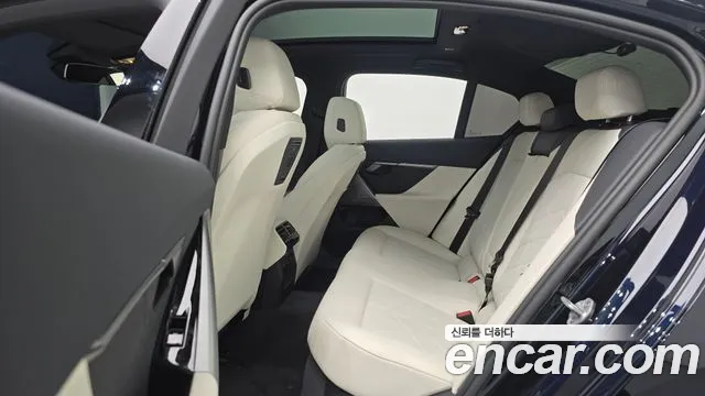BMW 5-Series 5 серия (G60) 523d M Sport — Фото автомобиля 12