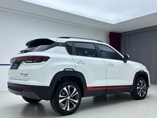 Changan CS35 Plus — Фото автомобиля 6