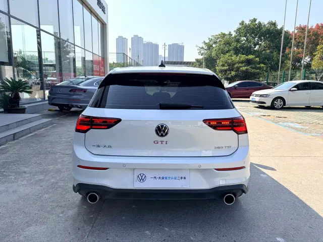 Volkswagen Golf GTI — Фото автомобиля 8