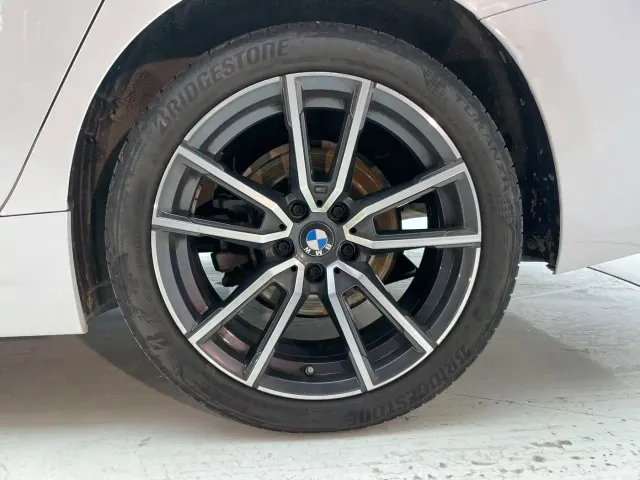 BMW 3 Series — Фото автомобиля 16