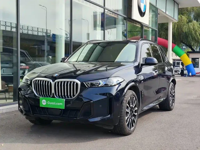 Фотография автомобиля — BMW X5