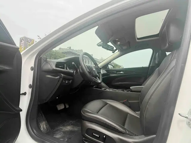 Buick Regal — Фото автомобиля 8