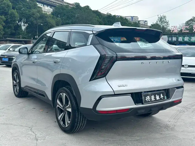 Geely Boyue L — Фото автомобиля 4