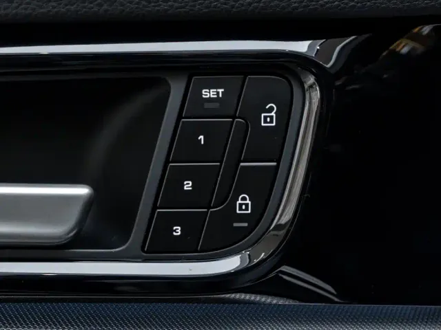 Porsche Panamera — Фото автомобиля 21