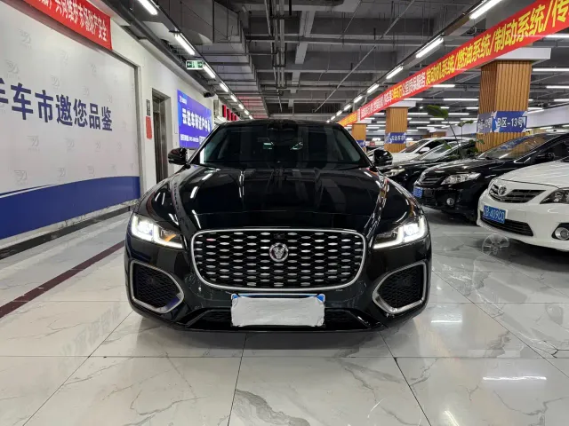 Фотография автомобиля — Jaguar XFL