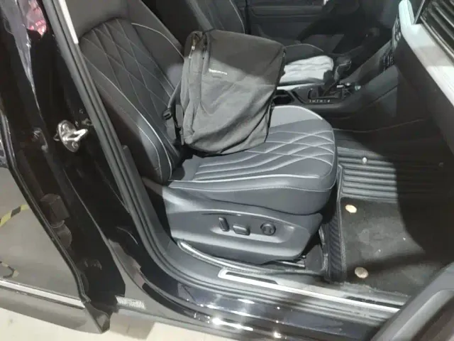 Volkswagen Tiguan L — Фото автомобиля 24