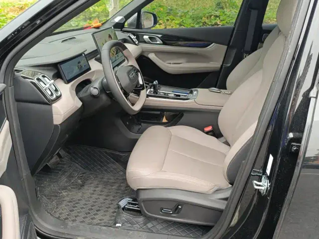Geely Boyue L — Фото автомобиля 9
