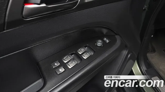 KG_Mobility_Ssangyong Rexton Новый Rexton Sport Khan Дизель 2.2 4WD — Фото автомобиля 17