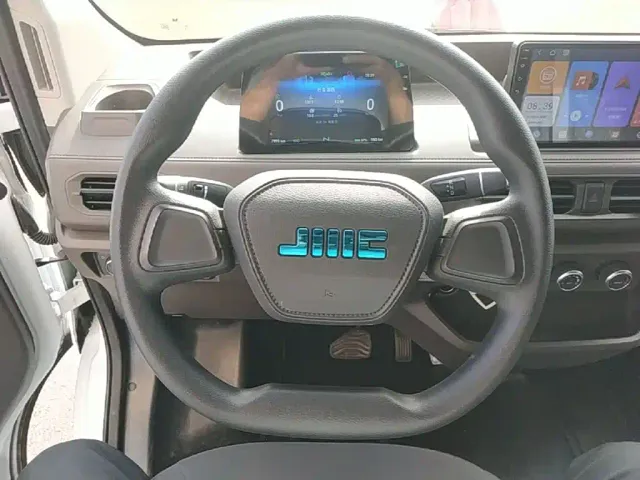 JMC E-Fushun — Фото автомобиля 10