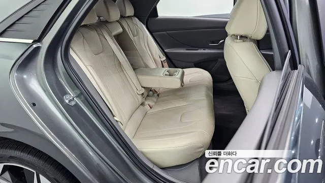 Hyundai AVANTE Avante (CN7) — Фото автомобиля 10