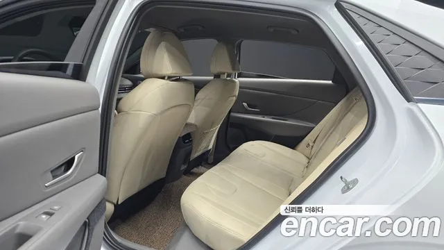 Hyundai AVANTE Новый Avante (CN7) — Фото автомобиля 12