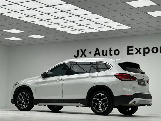 BMW X1 — Фото автомобиля 7