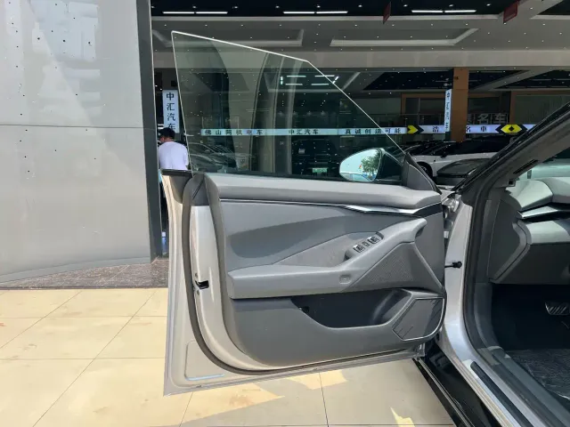 Xpeng P7 — Фото автомобиля 18
