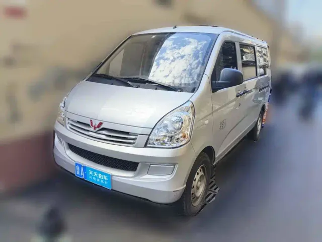 Фотография автомобиля — Wuling Rongguang S