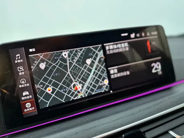 BMW 5 Series — Фото автомобиля 10