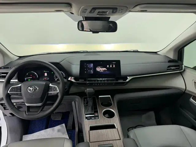 Toyota Granvia — Фото автомобиля 20