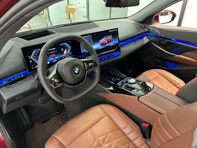 BMW 5 Series — Фото автомобиля 9