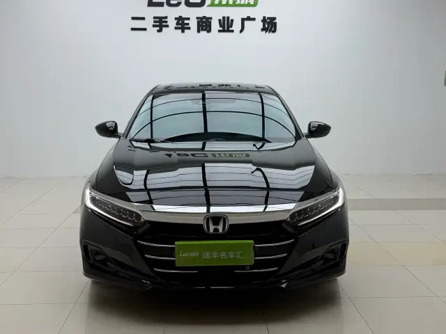 Honda Accord — Фото автомобиля 3