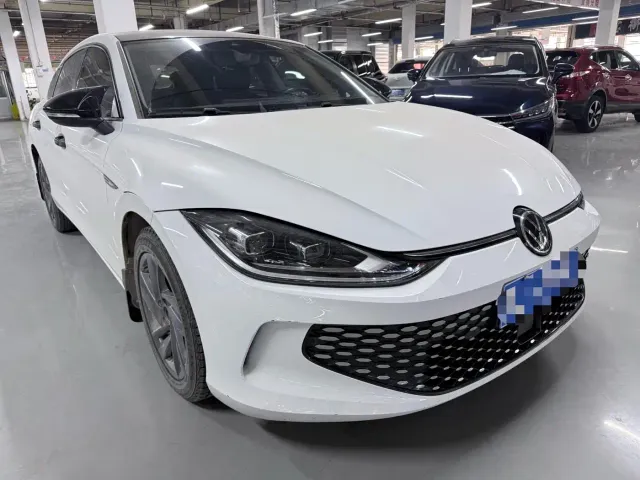Volkswagen Lamando — Фото автомобиля 3