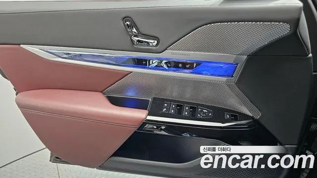 BMW 7-Series 7 серия (G70) 740i sDrive M Sport — Фото автомобиля 24