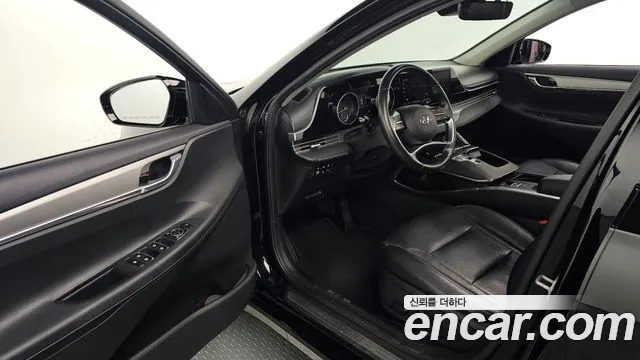 Hyundai Grandeur New — Фото автомобиля 15