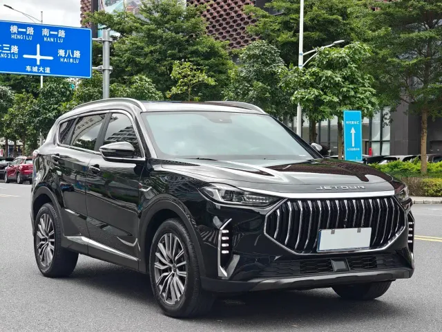 Jetour X70 Plus — Фото автомобиля 3