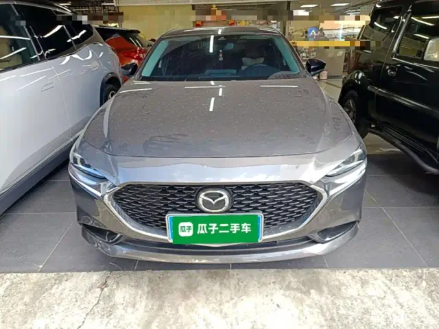 Mazda Axela — Фото автомобиля 2