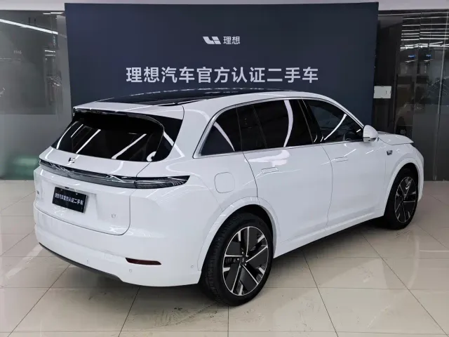 Li Auto L7 — Фото автомобиля 15