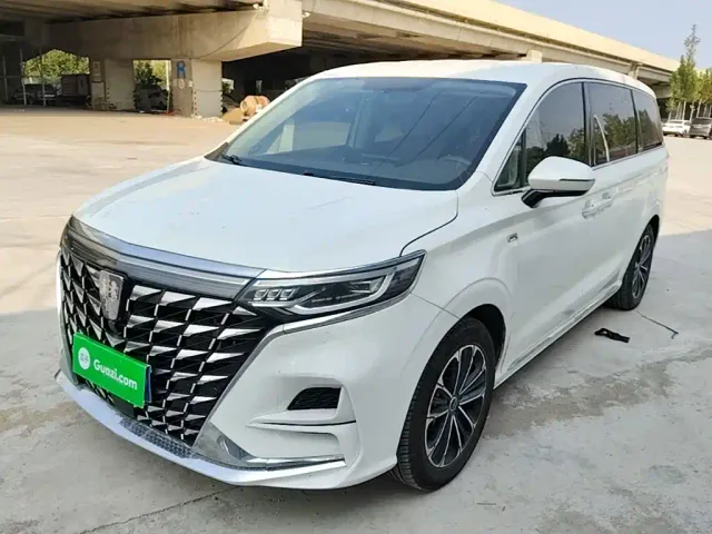 Фотография автомобиля — Roewe iMAX8