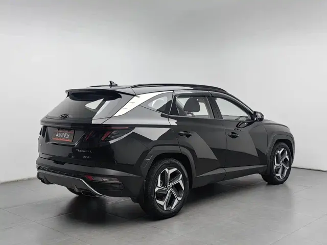 Hyundai Tucson — Фото автомобиля 2