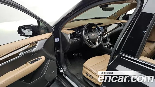 Cadillac XT6 — Фото автомобиля 11