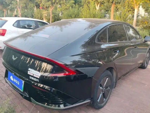Wuling Starlight — Фото автомобиля 3