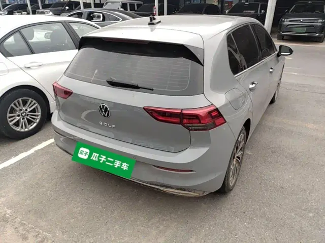 Volkswagen Golf — Фото автомобиля 6