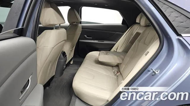 Hyundai Avante CN7 — Фото автомобиля 18